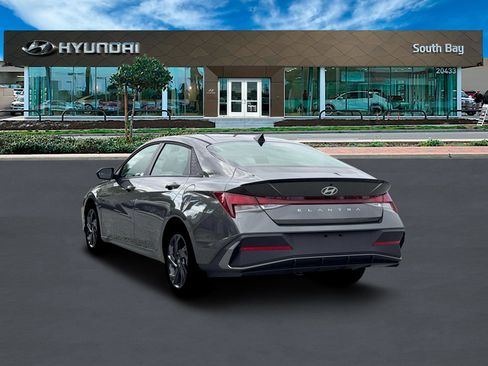 New 2026 Hyundai Elantra Sport image 5