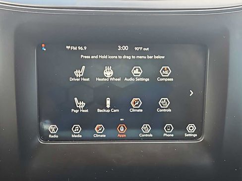 Used 2021 Jeep Cherokee Latitude Plus w/ Mopar Interior Package AWD/4WD image 19