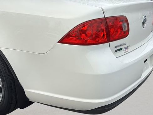 Used 2011 Buick Lucerne CXL FWD image 34