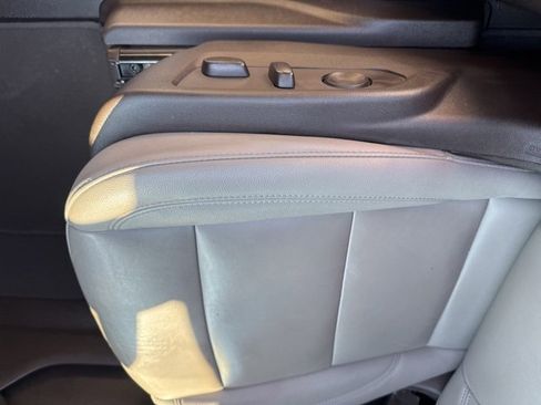 Used 2022 Chevrolet Suburban Z71 w/ Z71 Off-Road Package image 28