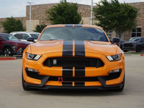 Used 2019 Ford Mustang Shelby GT350 w/ Technology Package RWD image 2