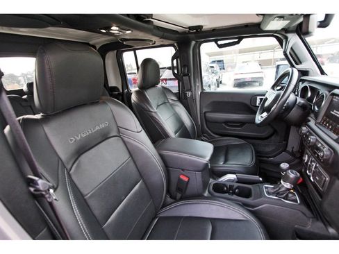 Used 2022 Jeep Gladiator Overland w/ Popular Equipment Package AWD/4WD image 28