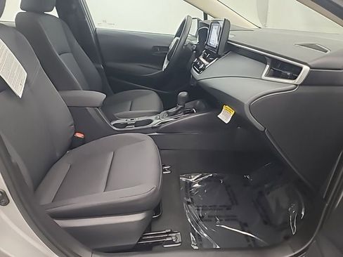 Used 2025 Toyota Corolla LE image 16