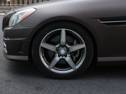 Used 2015 Mercedes-Benz SLK 350 w/ Multimedia Package image 11