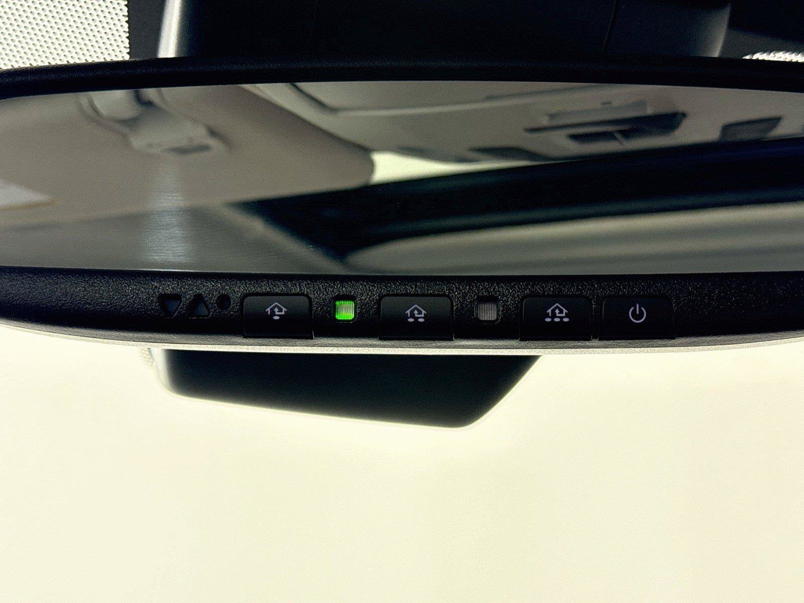 Certified 2025 Toyota Sienna XLE FWD image 24
