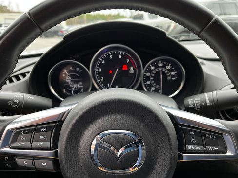Used 2017 MAZDA MX-5 Miata Club image 26