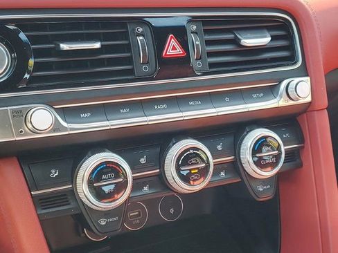 Used 2023 Genesis G70 2.0T w/ Sport Prestige Package image 27