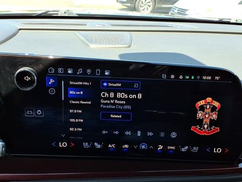 Used 2024 Chevrolet Traverse RS AWD/4WD image 19