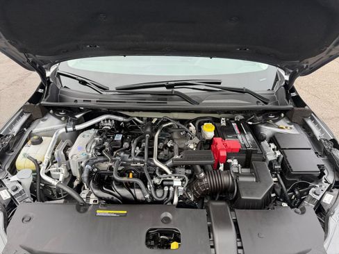 Used 2025 Nissan Sentra SV FWD image 30
