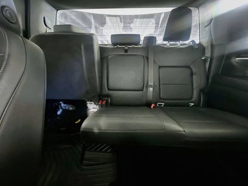 Used 2025 GMC Sierra 1500 SLT AWD/4WD image 26