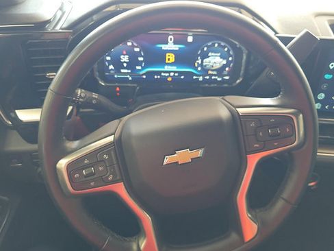 Used 2023 Chevrolet Silverado 1500 LT AWD/4WD image 12