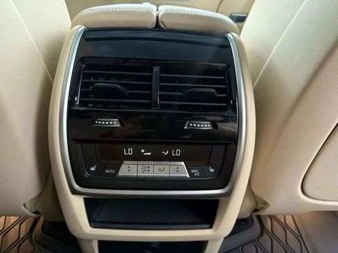 Used 2021 BMW X5 xDrive40i w/ Premium Package image 11