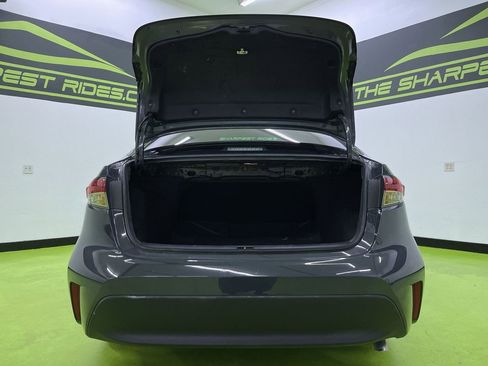 Used 2025 Toyota Corolla LE image 9