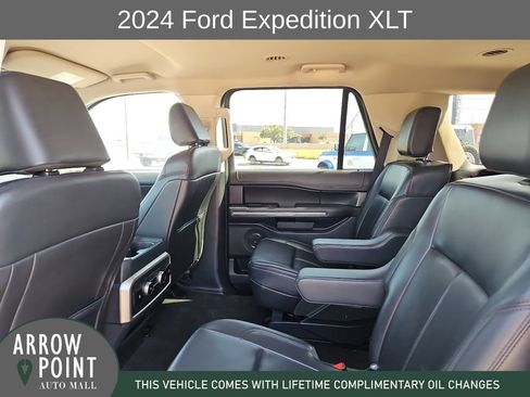 Used 2024 Ford Expedition XLT RWD image 18