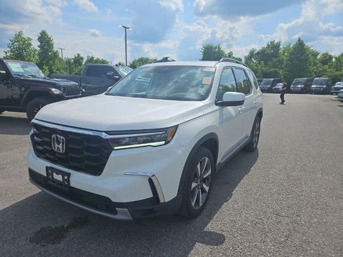 Used 2024 Honda Pilot Elite image 3