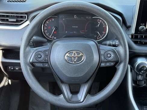 Used 2025 Toyota RAV4 XLE FWD image 11