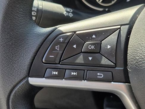 Used 2025 Nissan Altima 2.5 SV image 25