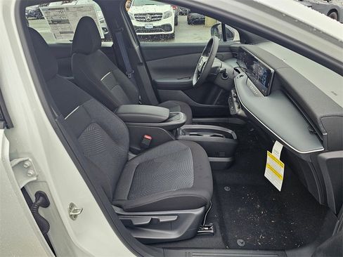 New 2026 Nissan Leaf image 25