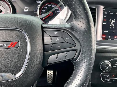 Used 2018 Dodge Charger R/T Scat Pack image 12