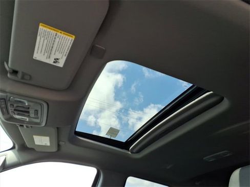 New 2026 GMC Sierra 1500 SLT image 13