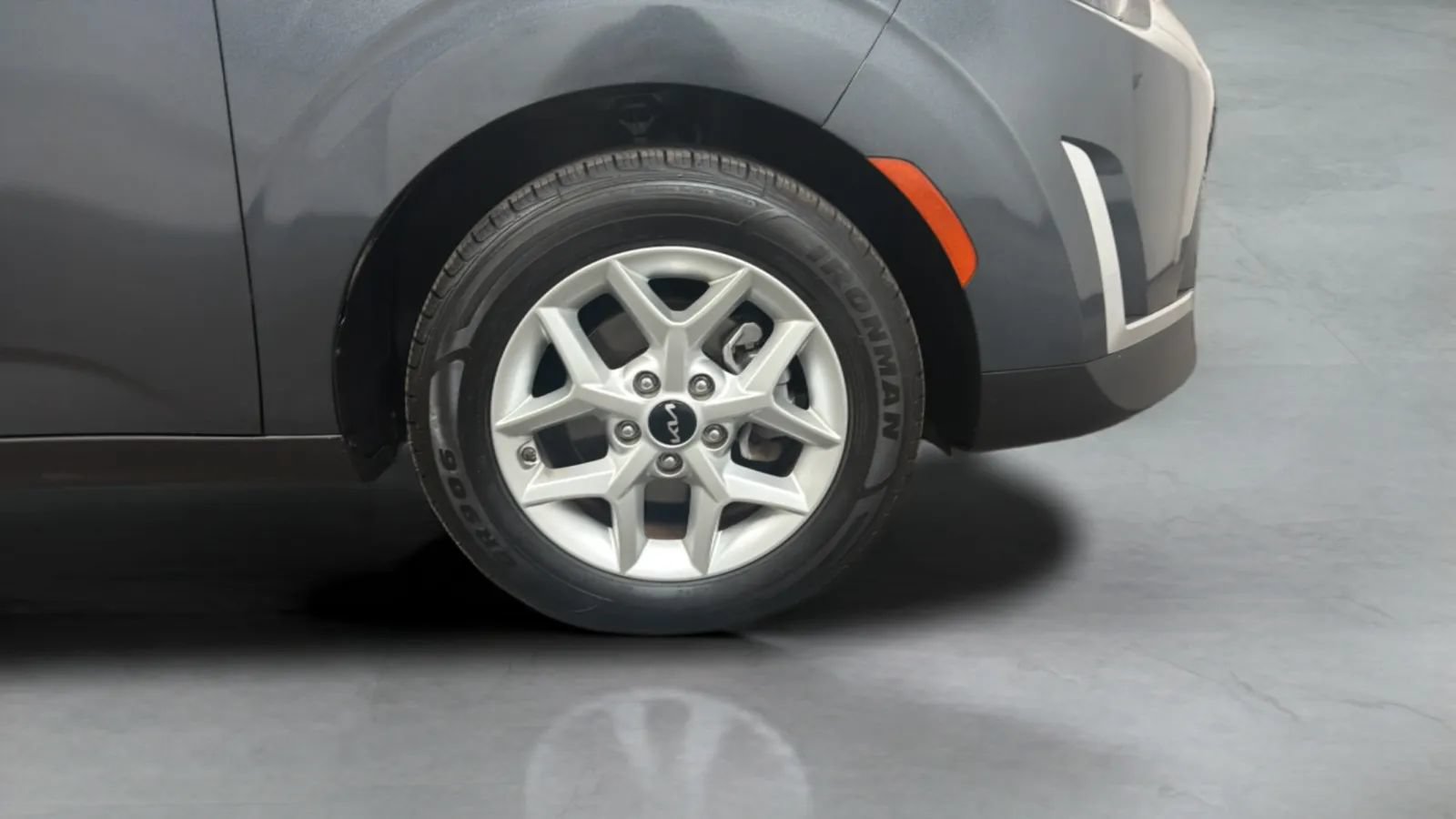 Used 2023 Kia Soul LX w/ Option Group 015 FWD image 23
