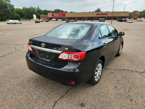 Used 2012 Toyota Corolla LE FWD image 4