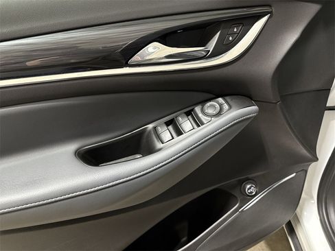 Used 2023 Buick Enclave Essence image 20