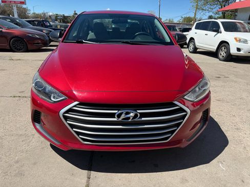 Used 2017 Hyundai Elantra SE image 3