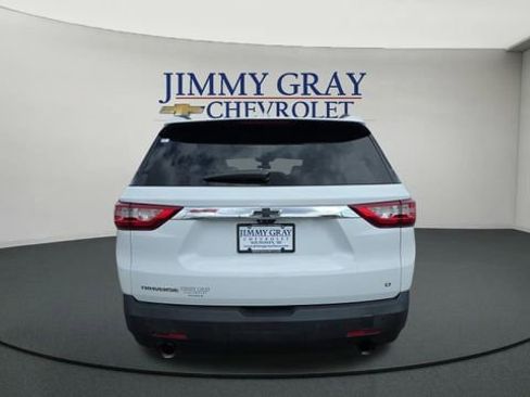 Used 2020 Chevrolet Traverse LT w/ LT Premium Package image 4