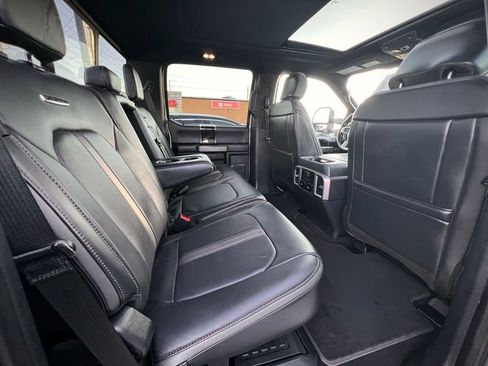 Used 2022 Ford F250 Platinum w/ FX4 Off-Road Package image 28