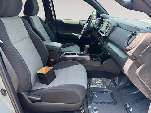 Used 2023 Toyota Tacoma TRD Sport w/ Technology Package AWD/4WD image 15