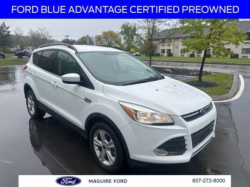 Used 2016 Ford Escape SE w/ Equipment Group 201A AWD/4WD image 1