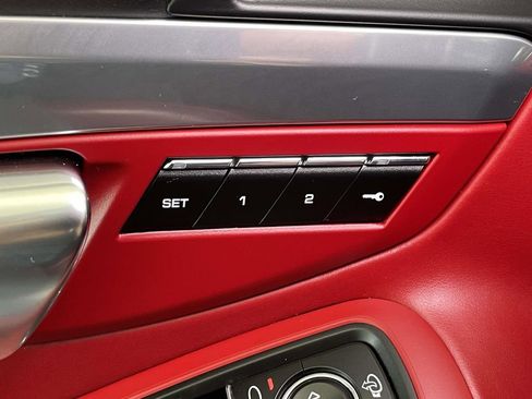 Used 2017 Porsche 911 Turbo image 30