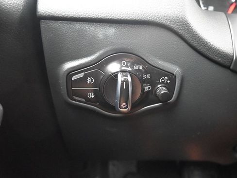 Used 2016 Audi Q5 2.0T Premium Plus w/ Technology Package AWD/4WD image 25