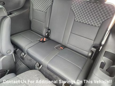 New 2026 GMC Acadia Denali w/ Super Cruise Package FWD image 21