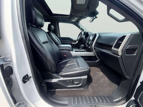 Used 2019 Ford F150 Lariat w/ Equipment Group 502A Luxury AWD/4WD image 32