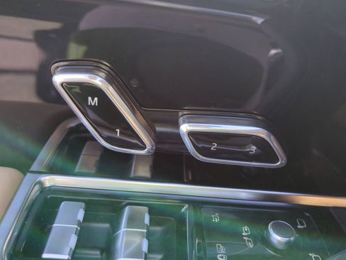 New 2026 Land Rover Range Rover SE image 14