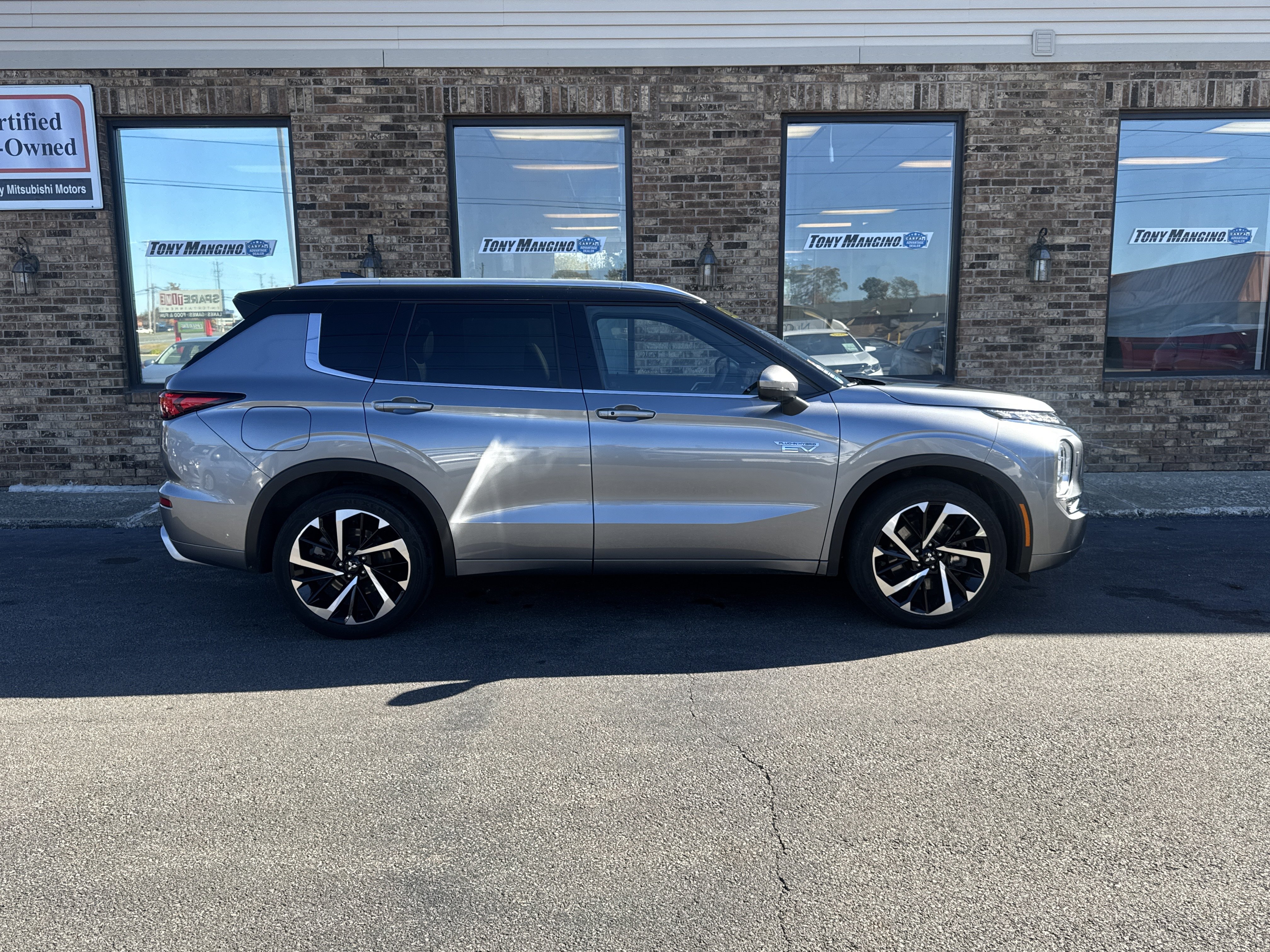Used 2023 Mitsubishi Outlander SEL AWD/4WD image 6
