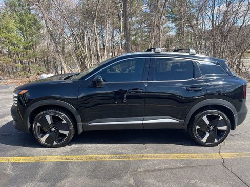 Certified 2025 Nissan Kicks SR AWD/4WD image 4