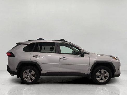 Used 2025 Toyota RAV4 LE AWD/4WD image 11