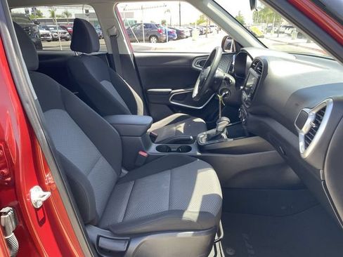 Used 2024 Kia Soul LX w/ Option Group 015 FWD image 25