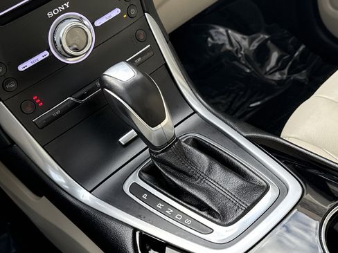 Used 2018 Ford Edge Titanium w/ Technology Package image 14