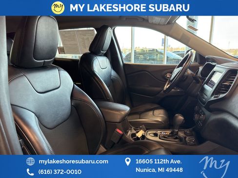 Used 2019 Jeep Cherokee Latitude Plus w/ Cold Weather Group image 31