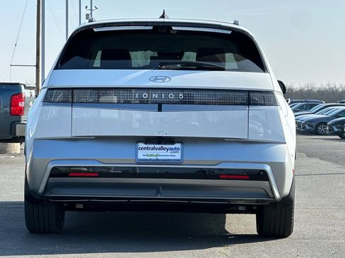 New 2026 Hyundai Ioniq 5 Limited image 5