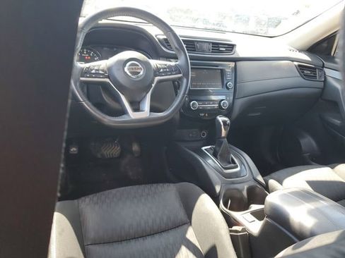 Used 2018 Nissan Rogue SV AWD/4WD image 10