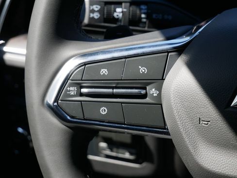 New 2026 Chevrolet Suburban LS AWD/4WD image 24