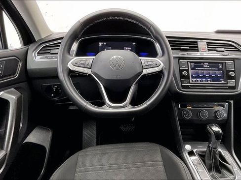 Used 2022 Volkswagen Tiguan S image 4