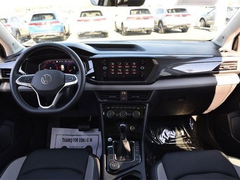 Used 2024 Volkswagen Taos SEL image 7