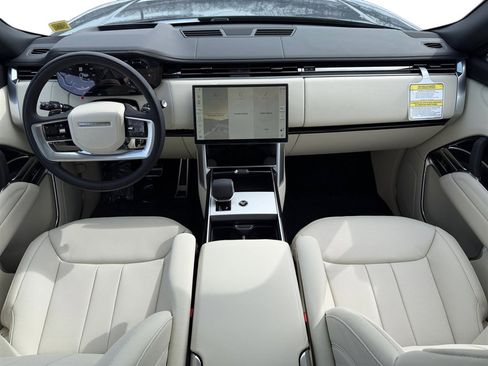 New 2026 Land Rover Range Rover Long Wheelbase SE image 15