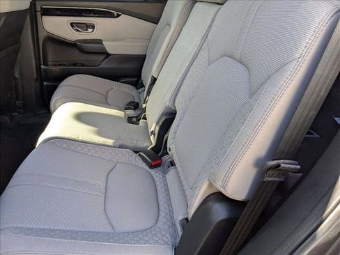 Certified 2023 Honda Pilot LX image 14